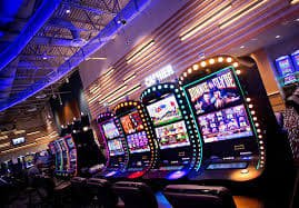 Halaman detail game trending menampilkan RTP, volatilitas, dan ulasan